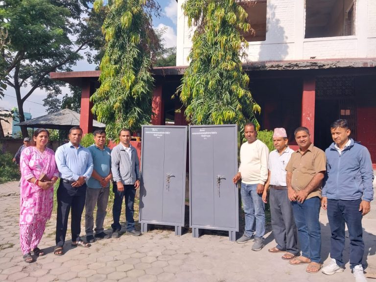 मालपोत कार्यालयलाई दराज